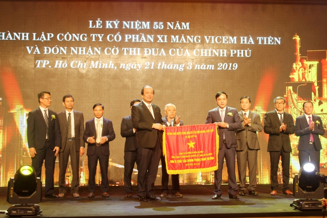 Xi măng Vicem Hà Tiên đặt mục tiêu doanh thu 10.000 tỉ đồng năm 2019